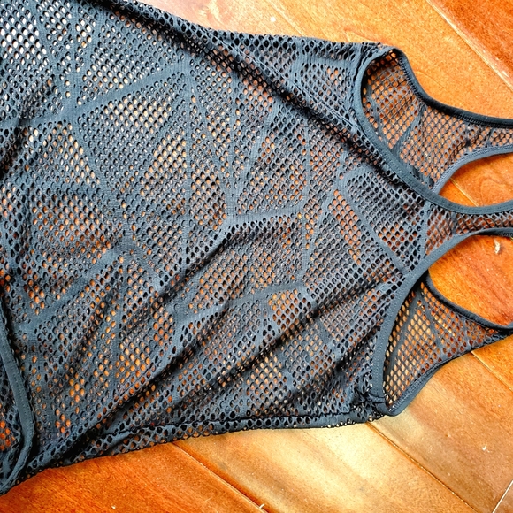 Fabletics Sports Bra and Mesh Yoga Top - Picture 3 of 5